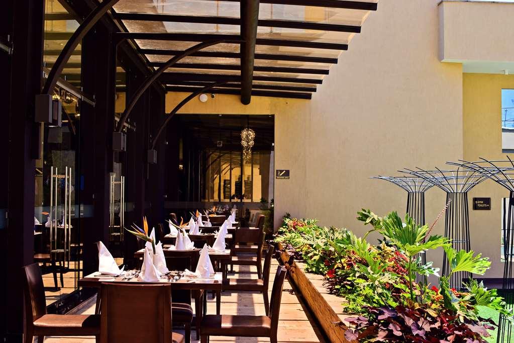 Doubletree By Hilton Nairobi Hotel Restaurante foto