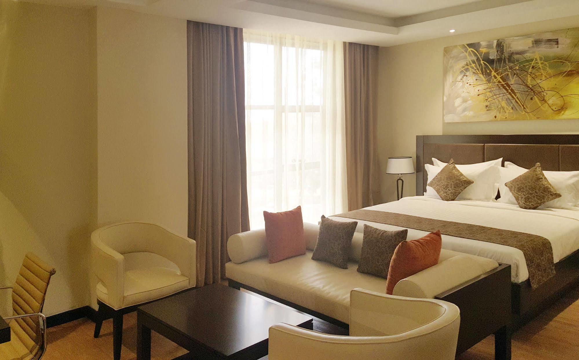 Doubletree By Hilton Nairobi Exterior foto