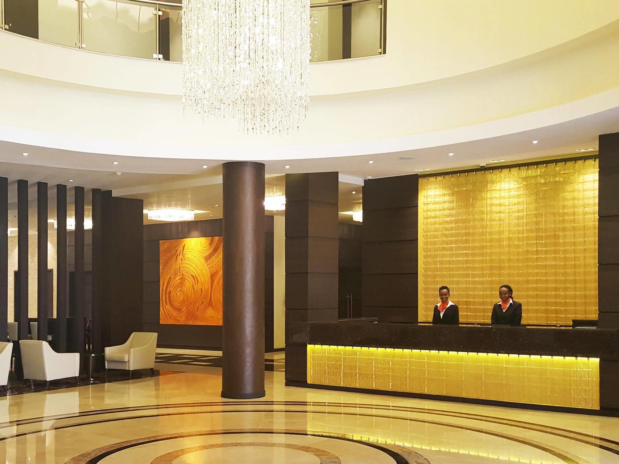 Doubletree By Hilton Nairobi Exterior foto